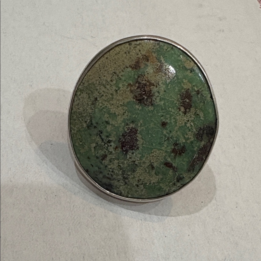 Green turquoise (?) Stone Ring - slight adjustable ring-size 7.5-10. 925 SS
